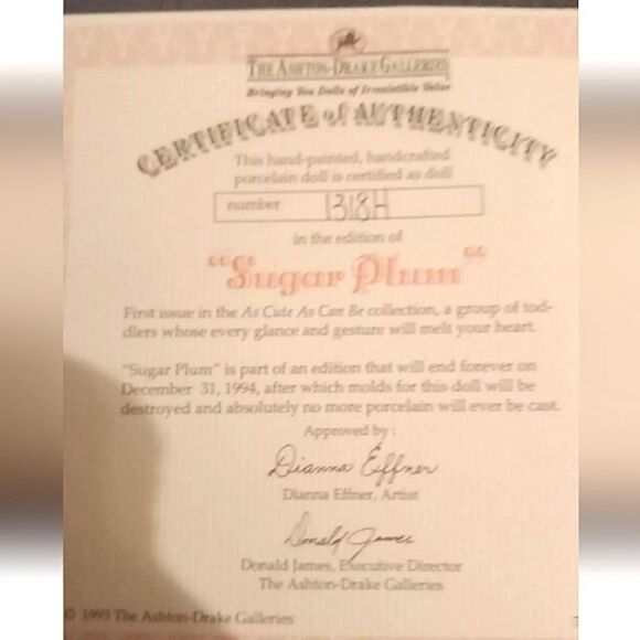 Infant porcelain doll "Sugar Plum" Ashton Drake - Picture 4 of 5